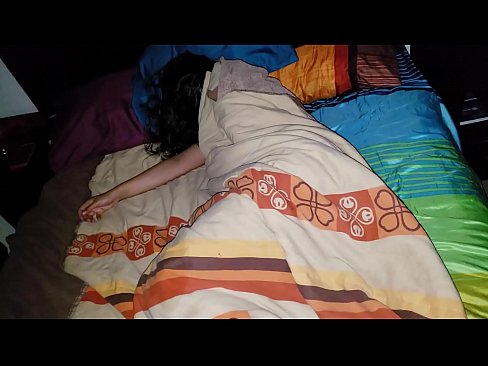 ❤️ Fiul vitreg care își ceartă tânăra mamă vitregă în timp ce ea doarme. ❌ at porn ro.pornoreino-com.ru ❌